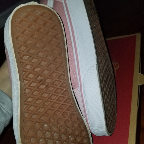 Vans - Picture 6 of 6
